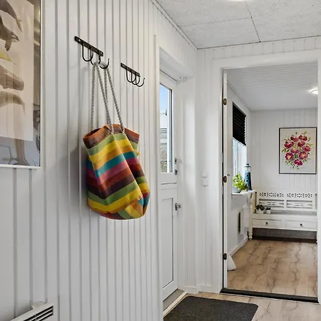 3 Bedroom Gorgeous In Holiday home